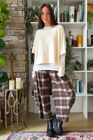 Patrick Plaid Brushed Cotton 7/8 Barrel Pant Chocolate